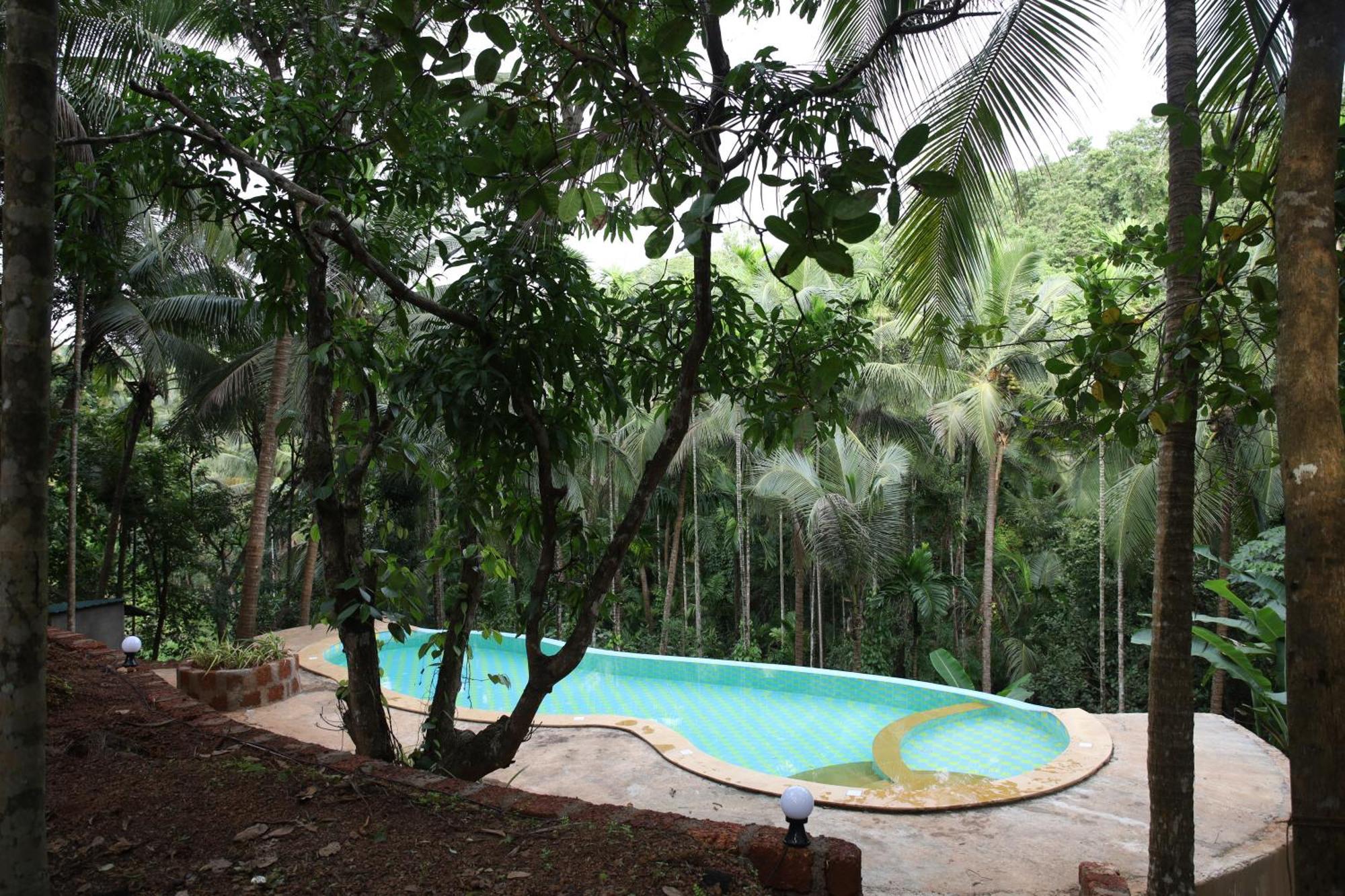 Atmani Waterfront Resort Cola Exterior foto
